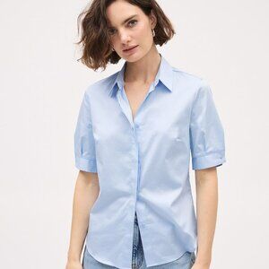 RW&CO Short-Sleeve Buttoned-Down Poplin Blouse. Size Medium